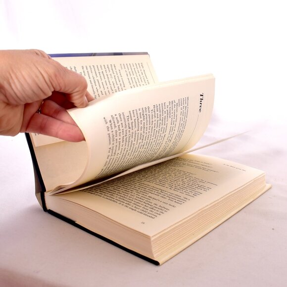 In The Blink of An Eye: Inside A Children's Trauma Center by Alan Doelp 1989 - Picture 6 of 10